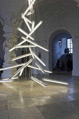 Işık yükleme altında ağırlık ışık Manfred Erjautz tarafından 