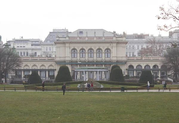 Kursalon Building em Viena dentro do Stadtpark — Fotografia de Stock