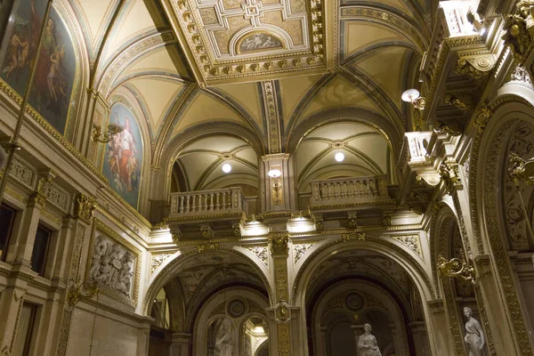 Intérieurs de l'Opéra de Vienne, personne autour — Photo