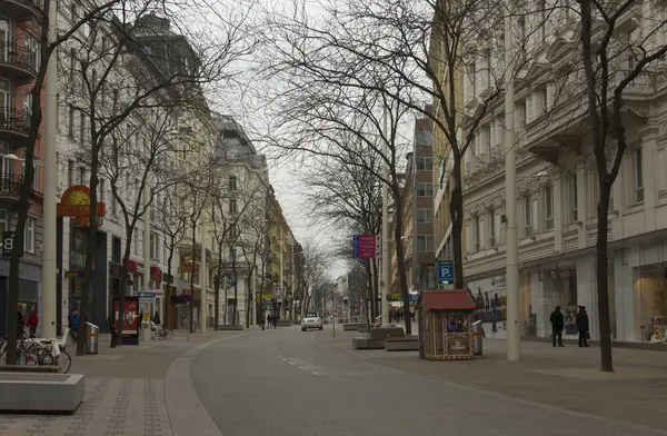 Blick auf die Mariahilferstrasse in Wien im Winter — Stockfoto