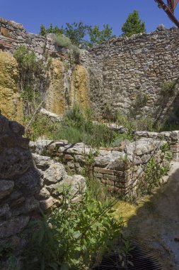 Bagno Vignoni Toskana, İtalya sıcak su kaynakları alanında eski değirmen Harabeleri 