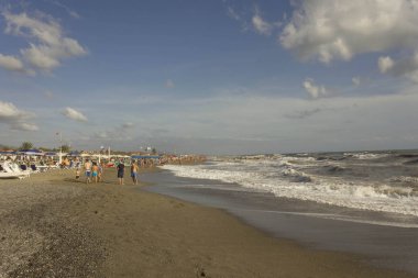  Versilia kıyı şeridi gün zaman yaz sezonu 