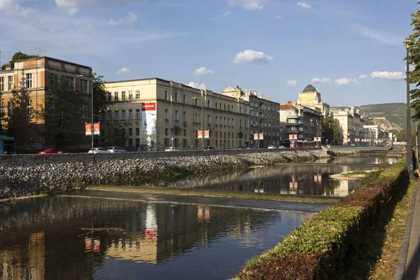 Sarajevo Bosnia Herzegovina Agosto 2017 Vista Aire Libre Sarajevo Orilla —  Fotos de Stock