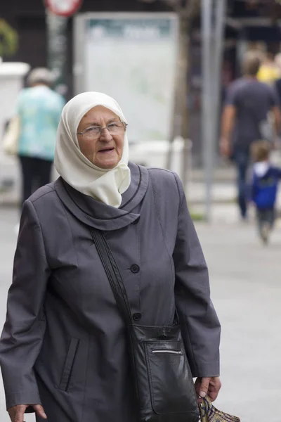 Sarajevo Bosnia Erzegovina Agosto 2017 Donna Bosniaca Anziana Con Velo — Foto Stock
