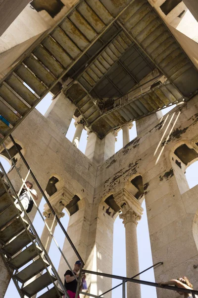 Split Chorvatsko Srpna 2017 Hledá Uvnitř Saint Domnius Bell Tower — Stock fotografie