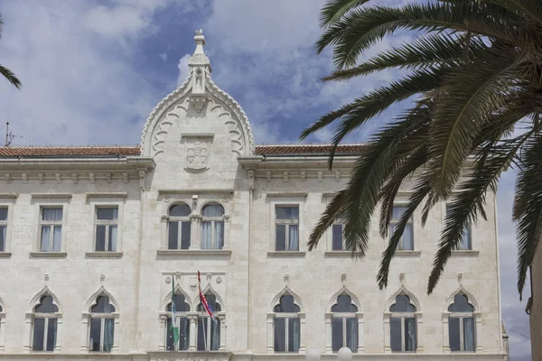 Trogir Croácia Agosto 2017 Vista Arquitetônica Antigo Edifício Veneziano Que — Fotografia de Stock