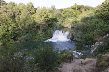 Sibenik, Hırvatistan - 12 Ağustos 2017: Hırvatistan, doğa ile dalmış milli park Krka