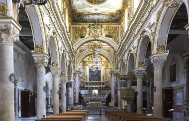 Matera, İtalya - 25 Ağustos 2017: Orta nefin Matera Duomo Katedrali