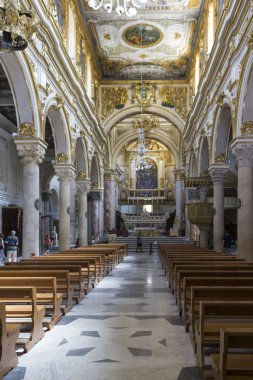 Matera, İtalya - 25 Ağustos 2017: Orta nefin Matera Duomo Katedrali