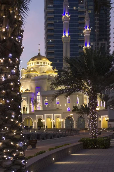 Dubai Uae Diciembre 2017 Vista Nocturna Pequeña Mezquita Dubai Marina —  Fotos de Stock