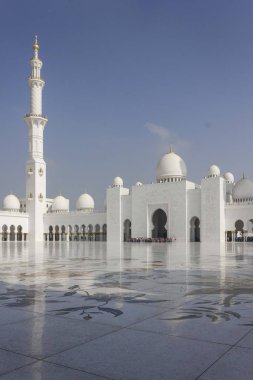 ABU DHABI, UAE - DECEMBER 28 2017: view of the Abu Dhabi grand mosque at day time