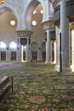 ABU DHABI, UAE - DECEMBER 28 2017: Majestic interiors of the great mosque of Abu Dhabi