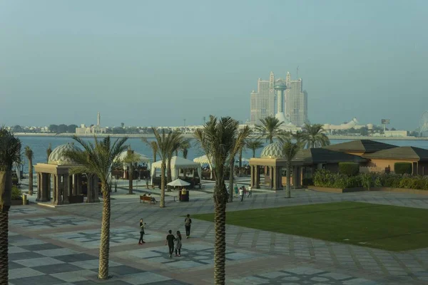 Abu Dhabi Émirats Arabes Unis Décembre 2017 Jardin Plage Emirates — Photo