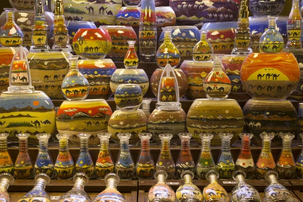 Dubai Uae December 2017 Traditional Bottles Decorated Colored Sand Dubai — Stok fotoğraf