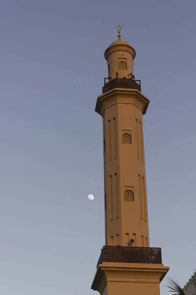 Dubai Uae December 2017 Minaret Tower Dubai Creek Moon — Stock fotografie