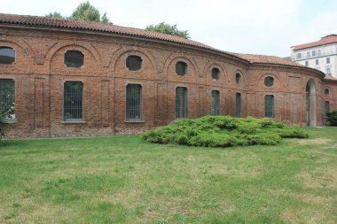 MILAN, ITALY - 15 Haziran 2017: İtalya 'nın Milano kentindeki Rotonda della Besana antik binasının dış görünümü