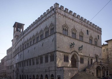 Peru, İtalya - 9 Aralık 2016: Perugia, İtalya 'daki Palazzo dei Priori binası