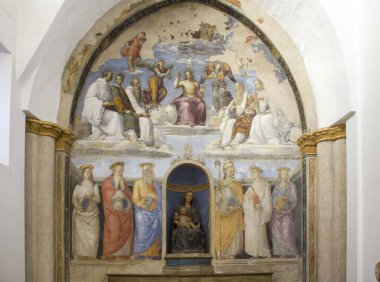 Peru, İtalya - 9 Aralık 2016: Perugia, İtalya 'da San Severo Şapeli içinde Raffaello ve Perugino tarafından yapılan fresk
