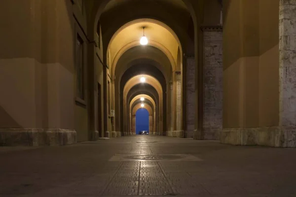 Perugia Italy Δεκεμβριου 2016 Νυχτερινή Θέα Μιας Ιστορικής Βεράντας Στην — Φωτογραφία Αρχείου