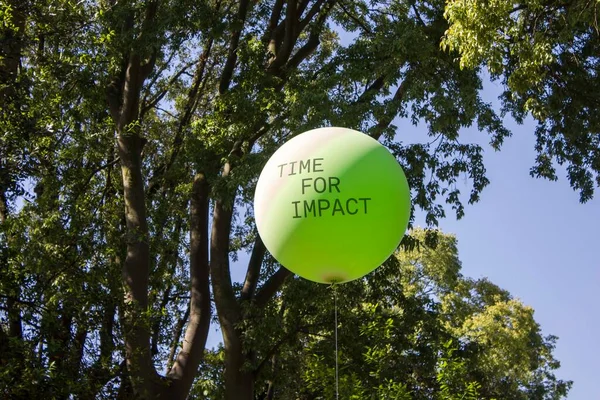 Green Balloon Text Trees — Stock Photo, Image