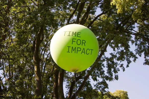 Green Balloon Text Trees — Stock Photo, Image