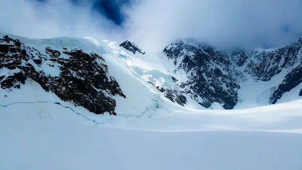 Glaciar Mensu Nube Baja Cubren Por Encima —  Fotos de Stock