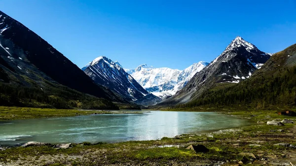 Monte Belukha Lago Akkem —  Fotos de Stock