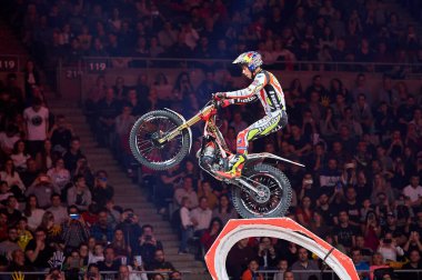 2 Şubat 2020; Palau Sant Jordi, Barcelona, Katalonya, İspanya; X Trail Dağ Bisiklet Şampiyonası; TRRS Takımı 'ndan Adam Raga (İspanya), X Trial in Barcelona Credit: Pablo Guillen