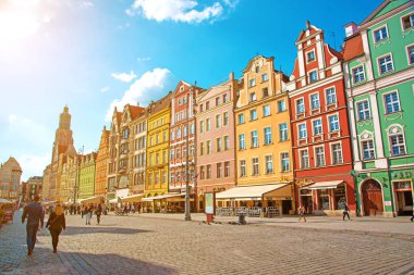 Wroclaw, Polonya - 10 Mayıs: Ortaçağ ana meydanında 10 Mayıs, 