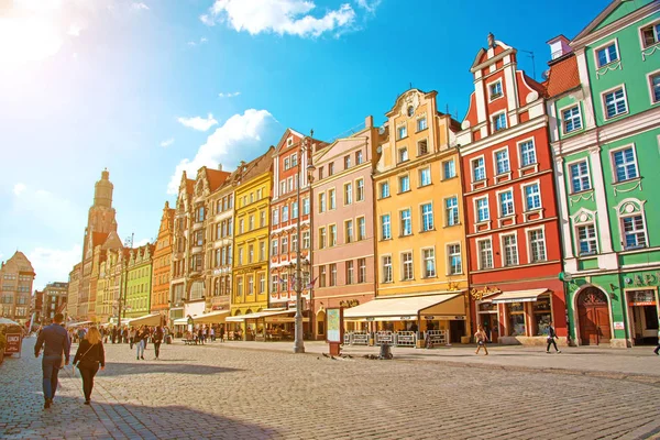 Wroclaw, Polonya - 10 Mayıs: Ortaçağ ana meydanında 10 Mayıs, 