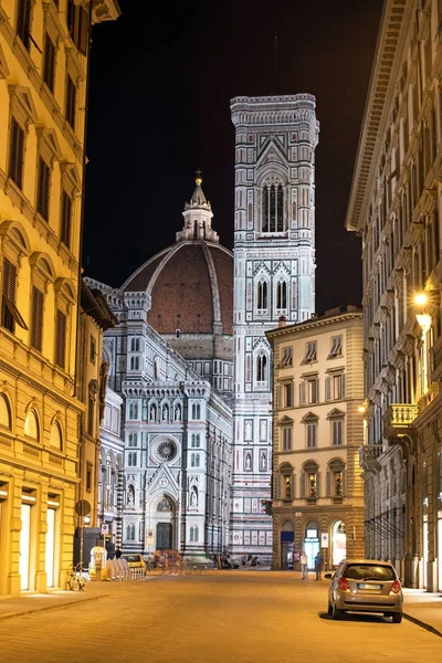 Piękny krajobraz, fantastyczne widoki na słynny Cathe Duomo Florencja — Zdjęcie stockowe