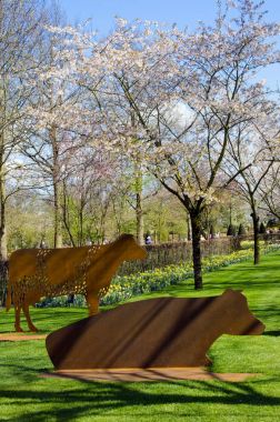 Renkli çiçek desenleri ve rakamlar c ile muhteşem manzara