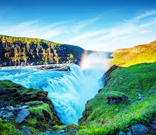 Magical encantadora paisagem colorida brilhante com um famoso Gullfo — Fotografia de Stock