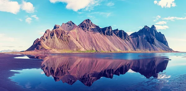Захватывающий Красивый Пейзаж Самыми Захватывающими Горами Вестрахорн Полуострове Стоксниш Зеркале — стоковое фото