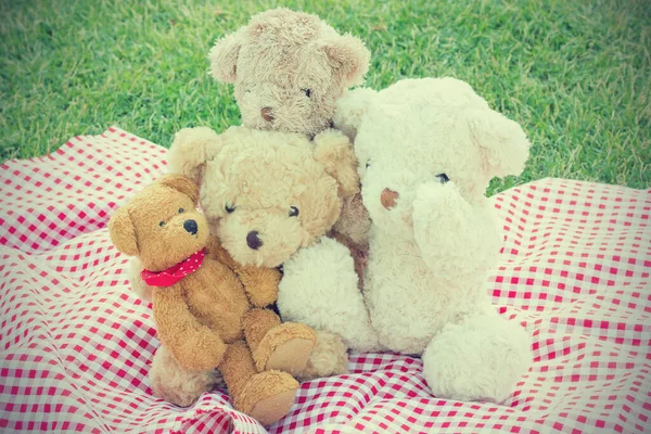 Teddy Björns Leksaksfamilj Vintage Och Retro Gamla Stil Filtrerat Foto — Stockfoto