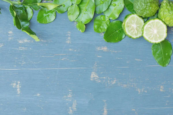 Вид Зверху Bergamot Зеленим Листям Фоні Фанери — стокове фото