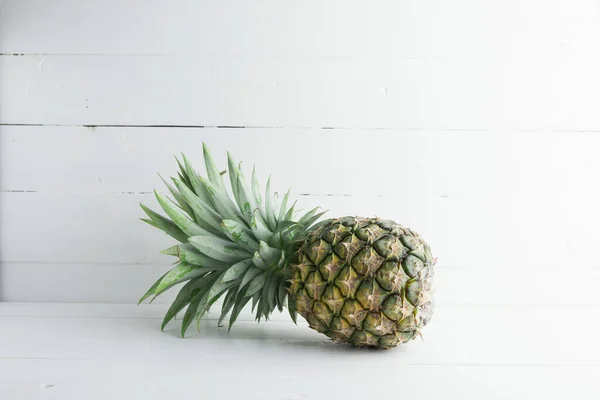 Pineapple White Background Copy Space — Stock Photo, Image