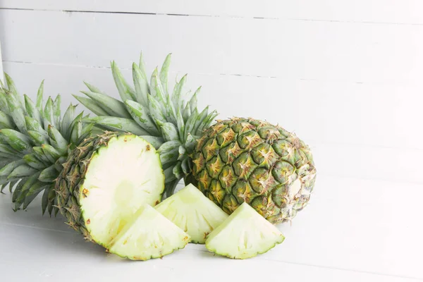 One Pineapple Put White Wood Table — Stock Photo, Image