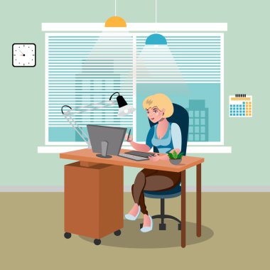 Ofis masasında çalışan iş adamı.