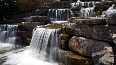 Richmond Hill, Ontario / Kanada - 08 Mayıs 2019: Güzellik doğada, şelale Richmond Hill, Ontario, Canda