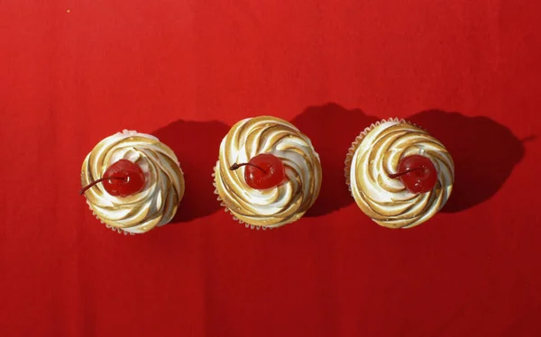 Cupcake Con Meringa Bruciata — Foto Stock