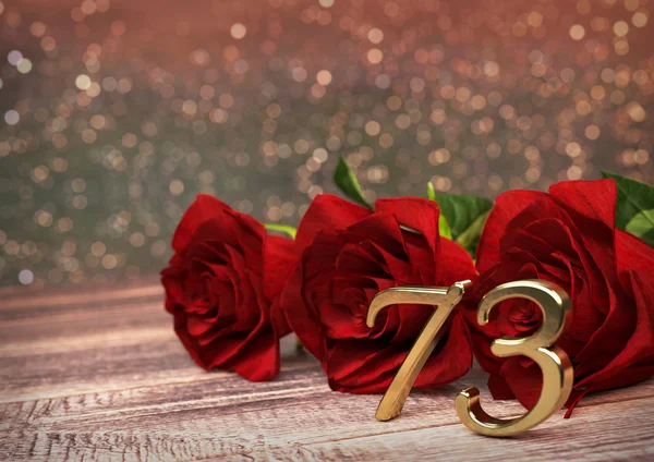 Concepto de cumpleaños con rosas rojas en escritorio de madera. Setenta y tres. 73. Renderizado 3D —  Fotos de Stock