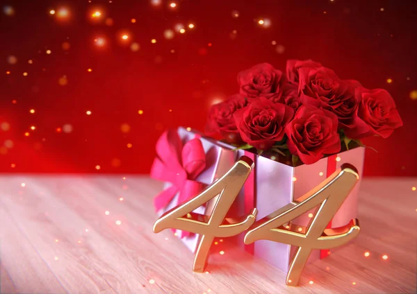 Concetto di compleanno con rose rosse nel regalo sulla scrivania di legno. Quarantaquattro. Quarantaquattro. Rendering 3D — Foto Stock