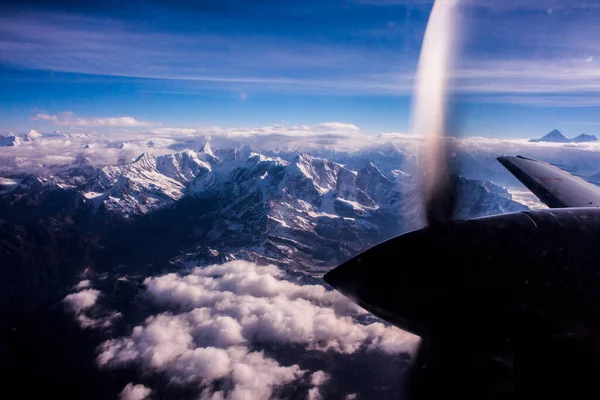 Everest Dağı üzerinde uçuş, Nepal, Asya