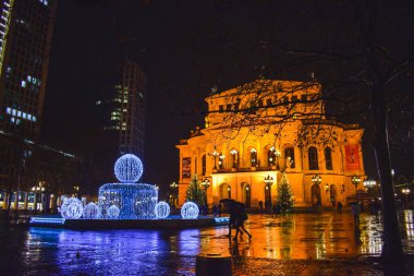 Geceleyin Frankfurt Operası