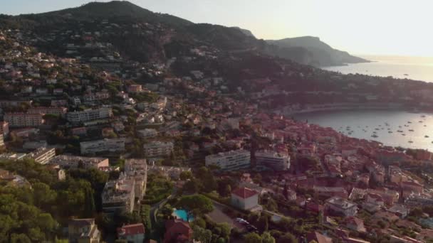 Zonsopgang in Nice haven aan de Franse Rivièra. Luchtfoto 4k drone. — Stockvideo