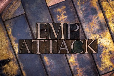 Gerçek otantik yazı tipi harfleri EMP Saldırı metni klasik desenli grunge bakır ve altın arkaplan