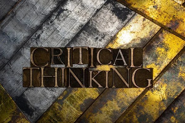 Photo Real Authentic Typeset Letters Forming Critical Thinking Text Vintage — Stock Photo, Image