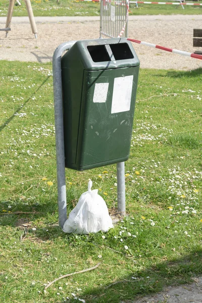 Empty Public Trash Can Plastic Waste Bag Dumped — Stock Photo, Image
