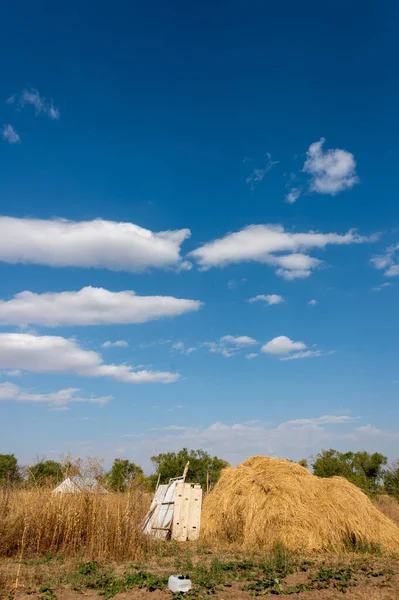 Paisaje Rural Con Cielo Azul Nubes —  Fotos de Stock